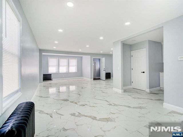 37 Philip Place, Irvington, NJ 07111
