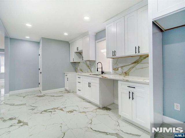 37 Philip Place, Irvington, NJ 07111