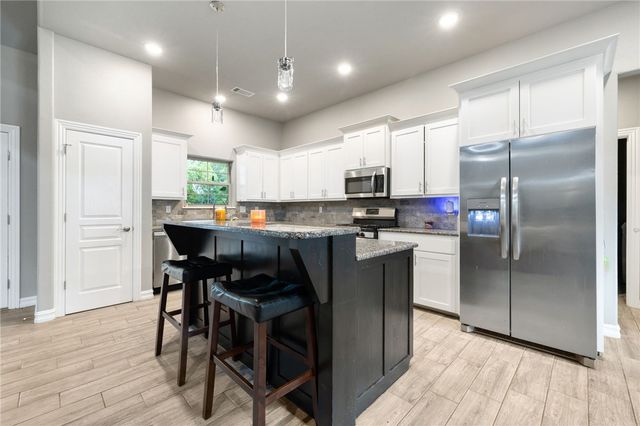 2304 Vail Drive, Van Buren, AR 72956