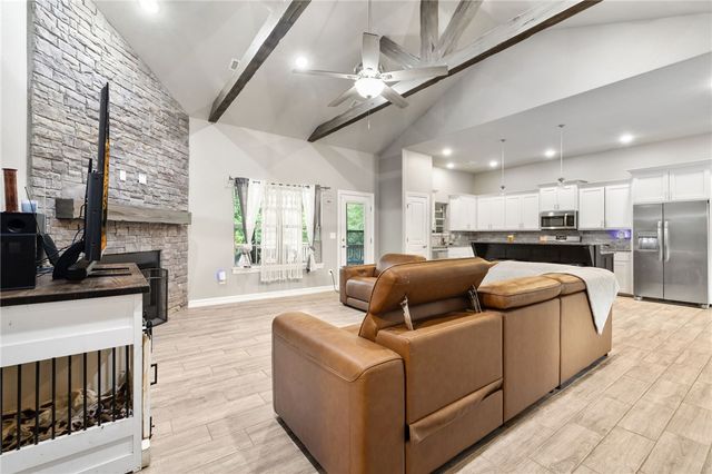 2304 Vail Drive, Van Buren, AR 72956