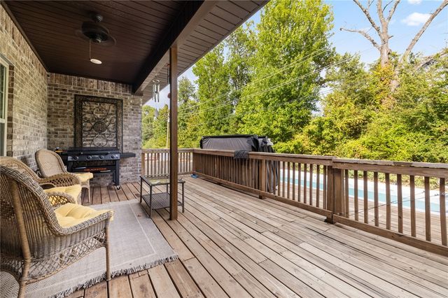 2304 Vail Drive, Van Buren, AR 72956