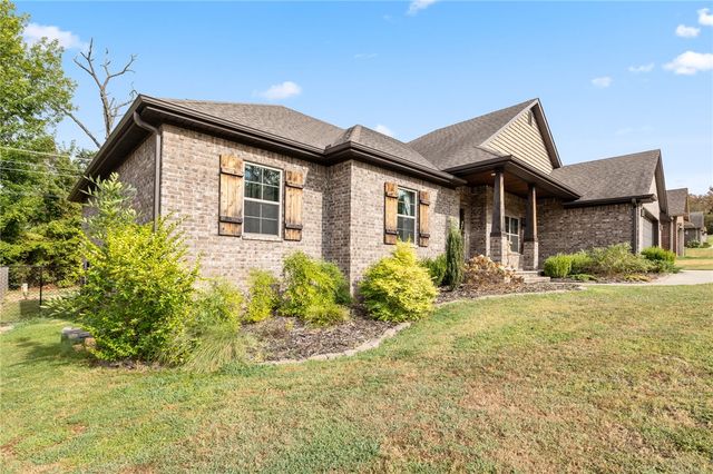 2304 Vail Drive, Van Buren, AR 72956
