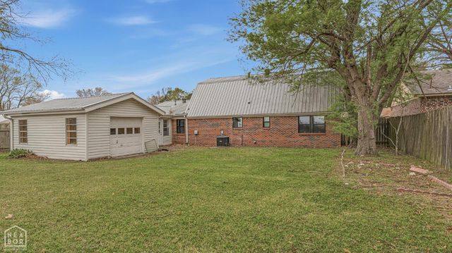 1404 Normandy Lane, Blytheville, AR 72315