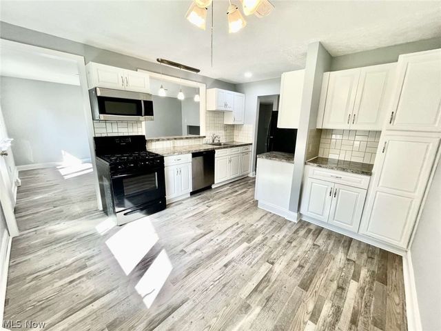 4885 Lear Nagle Road, North Ridgeville, OH 44039