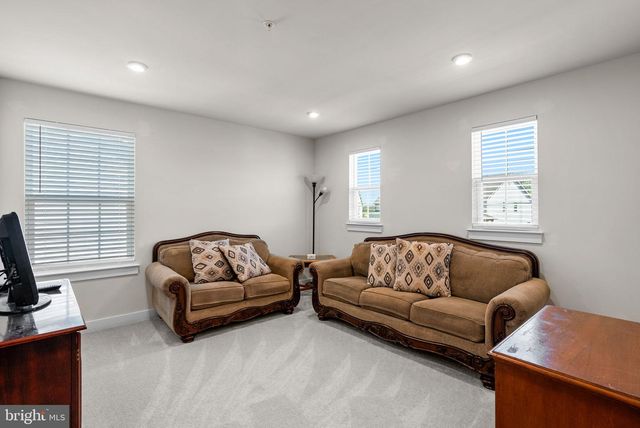 2569 SKEETER CT, Waldorf, MD 20603