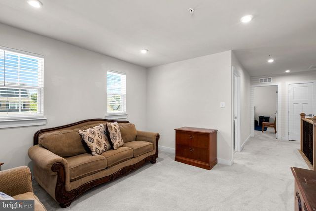 2569 SKEETER CT, Waldorf, MD 20603