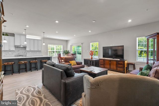 2569 SKEETER CT, Waldorf, MD 20603