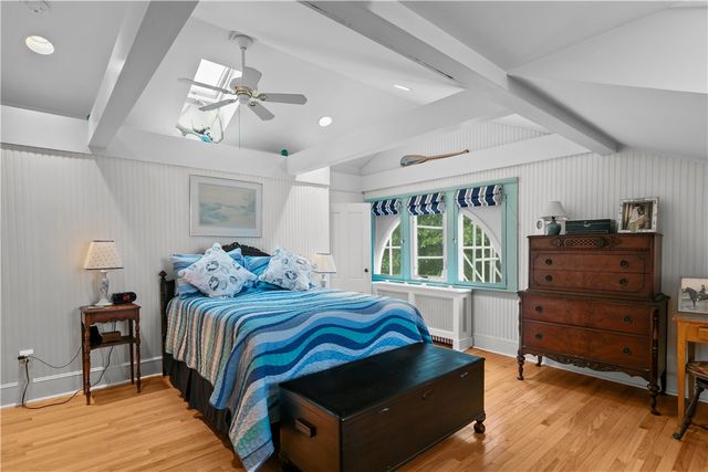 718 Bellevue Avenue 5, Newport, RI 02840