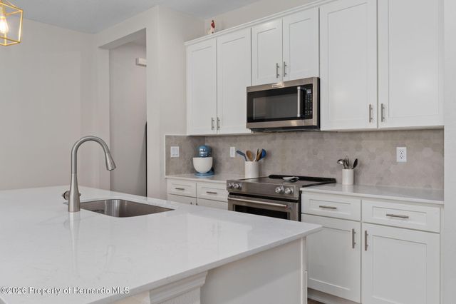 10353 Fieldstone Myrtle Way, San Antonio, FL 33576