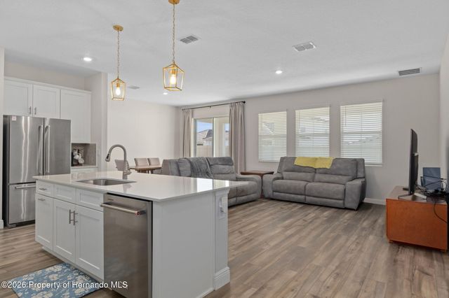 10353 Fieldstone Myrtle Way, San Antonio, FL 33576