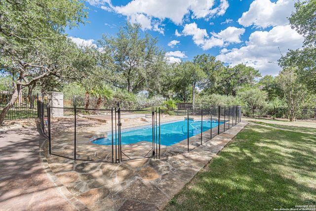 8823 Timmermann Cove, San Antonio, TX 78266