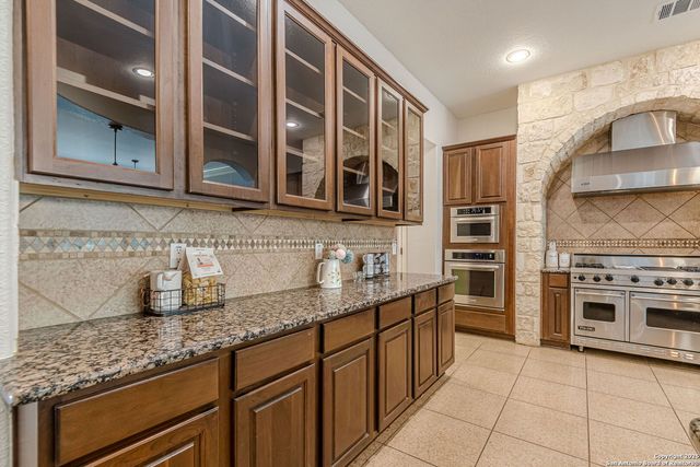 8823 Timmermann Cove, San Antonio, TX 78266