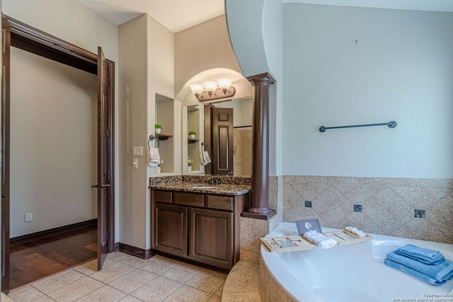 8823 Timmermann Cove, San Antonio, TX 78266