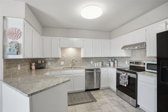 6716 Inwood Drive, North Richland Hills, TX 76182