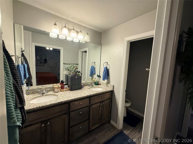 114 Lake Meadow Loop Drive, Durant, OK 74701