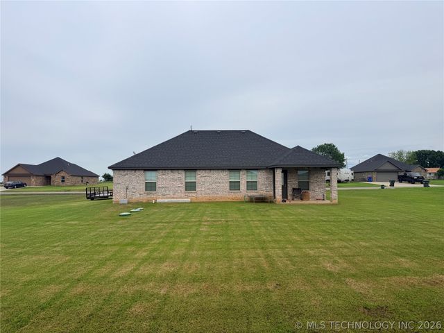 114 Lake Meadow Loop Drive, Durant, OK 74701