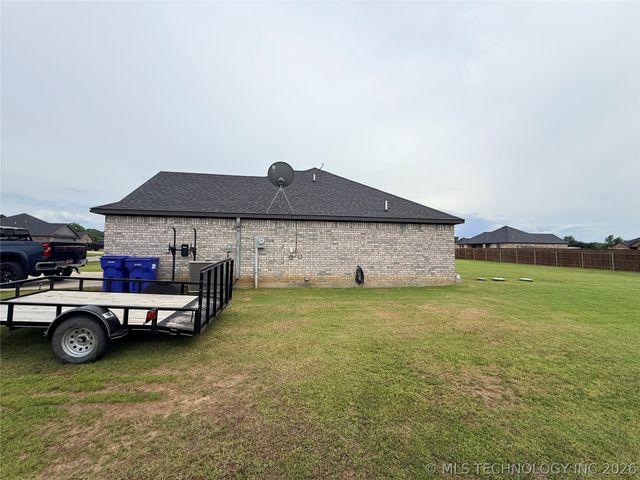 114 Lake Meadow Loop Drive, Durant, OK 74701