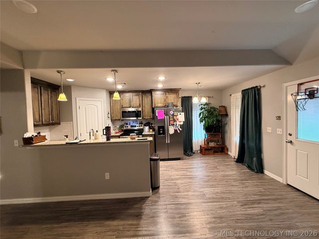 114 Lake Meadow Loop Drive, Durant, OK 74701