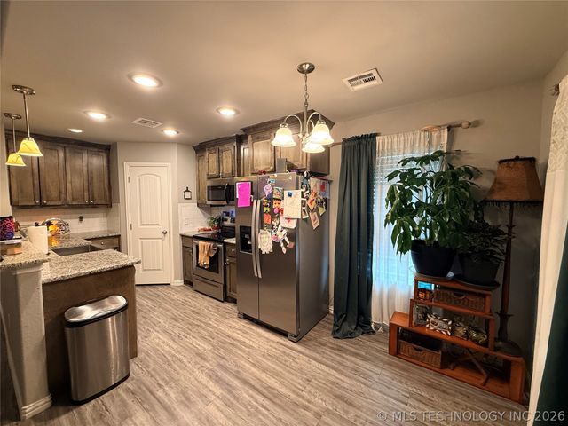 114 Lake Meadow Loop Drive, Durant, OK 74701