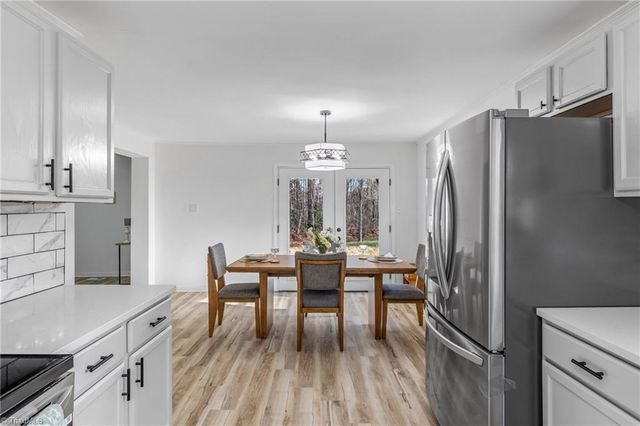 5038 Longbrook Circle, Winston-salem, NC 27105