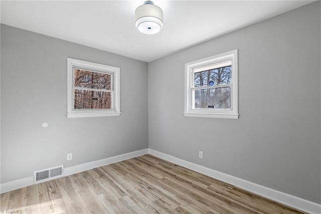 5038 Longbrook Circle, Winston-salem, NC 27105