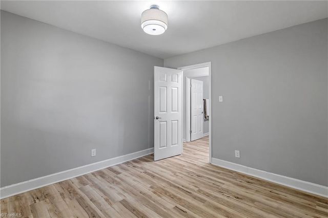 5038 Longbrook Circle, Winston-salem, NC 27105