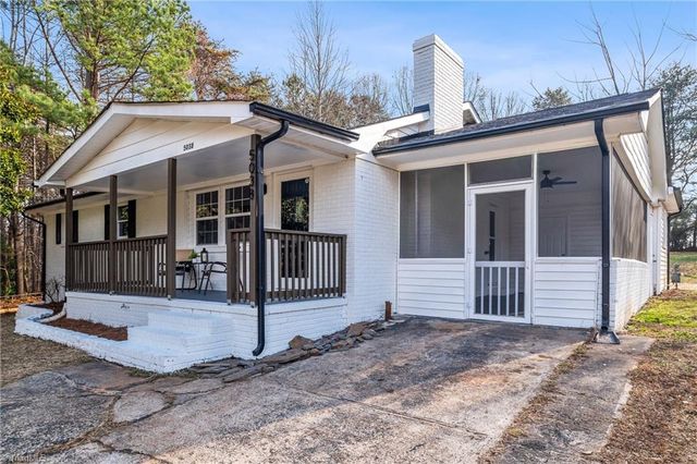 5038 Longbrook Circle, Winston-salem, NC 27105