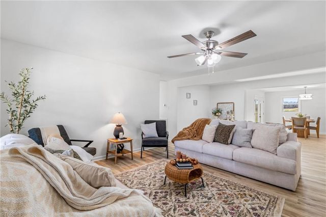 5038 Longbrook Circle, Winston-salem, NC 27105