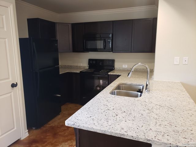 7310 Colina Way Unit 103, Converse, TX 78109