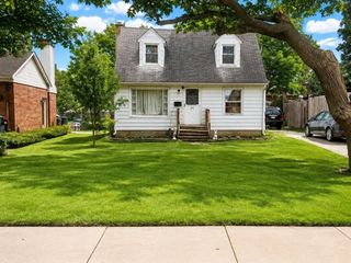 1636 Webster Lane, Des Plaines, IL 60018