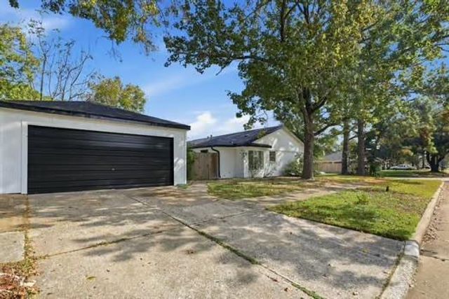 703 Reseda Drive, Houston, TX 77062