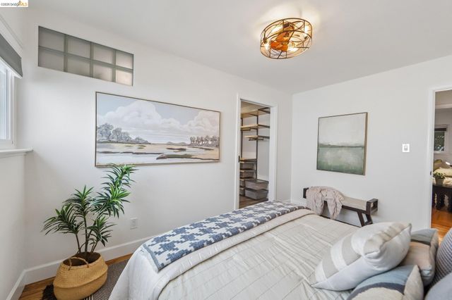 4614 Fairbairn Ave, Oakland, CA 94619