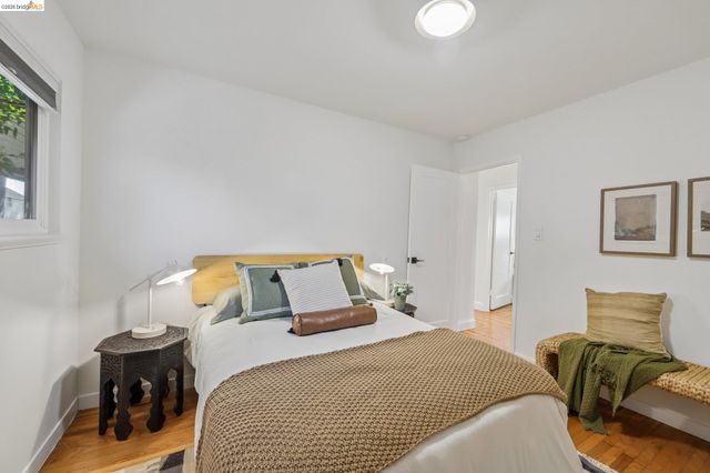 4614 Fairbairn Ave, Oakland, CA 94619