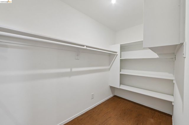 4614 Fairbairn Ave, Oakland, CA 94619
