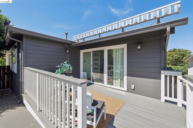4614 Fairbairn Ave, Oakland, CA 94619