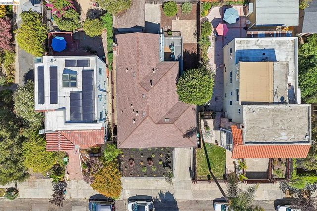 4614 Fairbairn Ave, Oakland, CA 94619