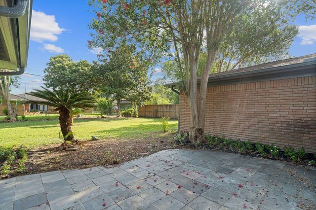 4738 Briarbend Drive, Houston, TX 77035