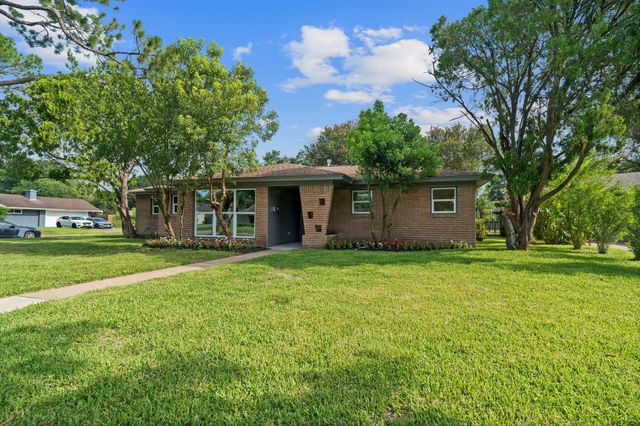 4738 Briarbend Drive, Houston, TX 77035