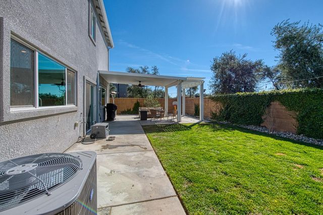 920 Ponderosa Way W, Madera, CA 93636