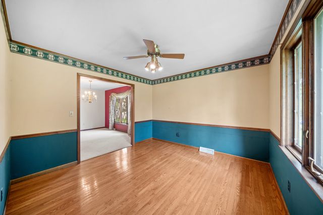2445 Coach And Surrey Lane, Aurora, IL 60506