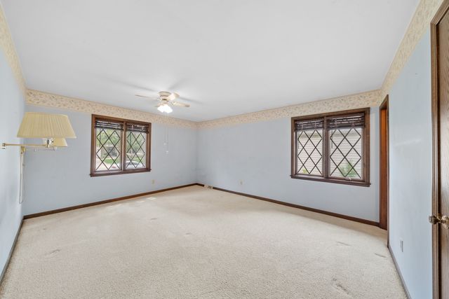 2445 Coach And Surrey Lane, Aurora, IL 60506