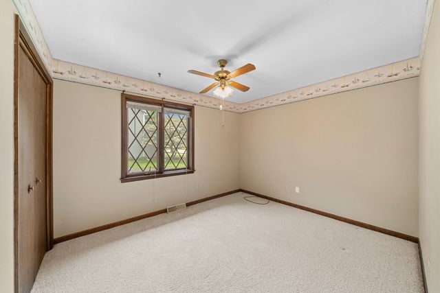2445 Coach And Surrey Lane, Aurora, IL 60506