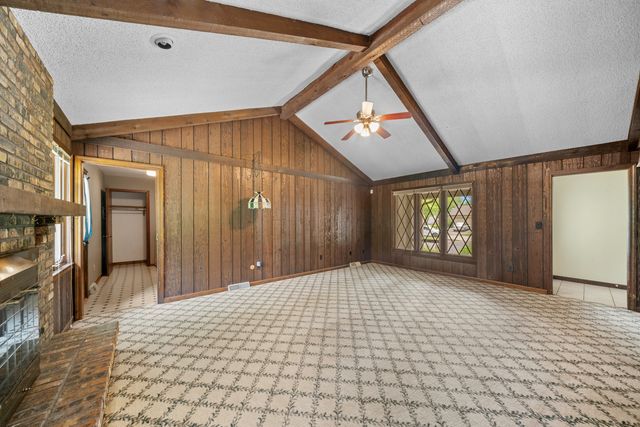 2445 Coach And Surrey Lane, Aurora, IL 60506