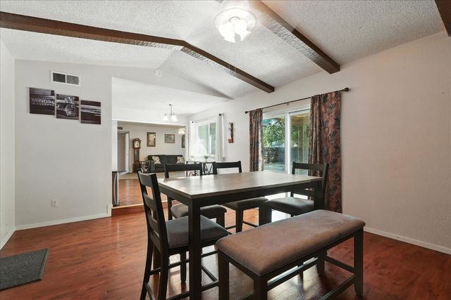 1645 Burgan Avenue, Clovis, CA 93611