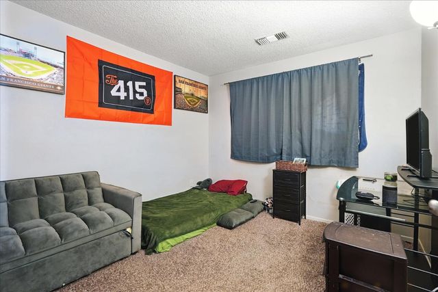 1645 Burgan Avenue, Clovis, CA 93611