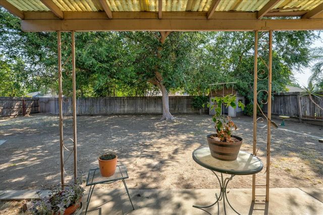 1645 Burgan Avenue, Clovis, CA 93611
