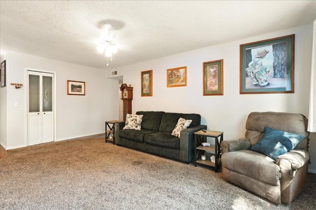1645 Burgan Avenue, Clovis, CA 93611