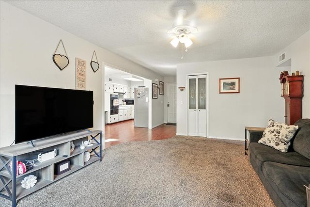 1645 Burgan Avenue, Clovis, CA 93611