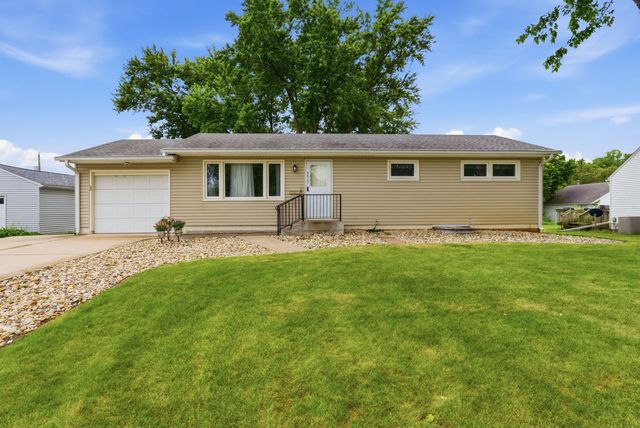 4620 50th Avenue, Moline, IL 61265