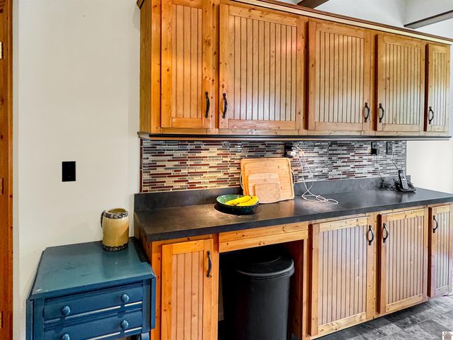 126 Cranfield Lane, New Concord, KY 42076